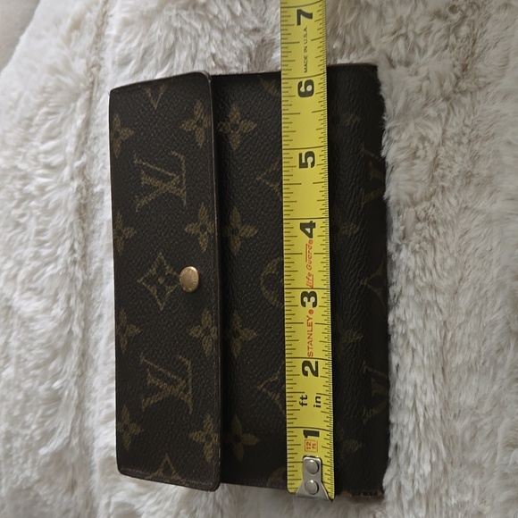 Vintage Louis Vuitton Monogram Wallet / Agenda / Passport Holder - Picture 2 of 15